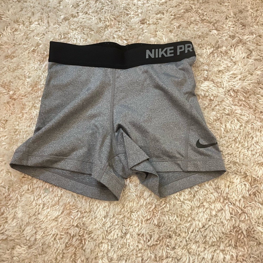 Nike pro shorts (gray)